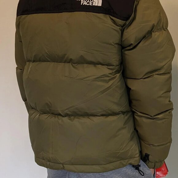 The North Face Puffer Jacket 700 Fill | L |Packable Jacket New With Tags on Sale - Picture 3 of 5